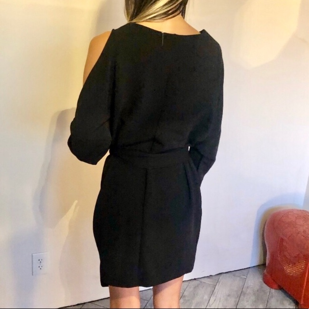 ✨Last One✨ Sweater dress with left shoulder cutout - Picture 5 of 8